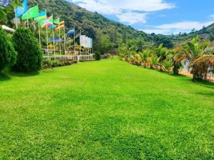 Ches Bay Resort Nangina Exterior photo